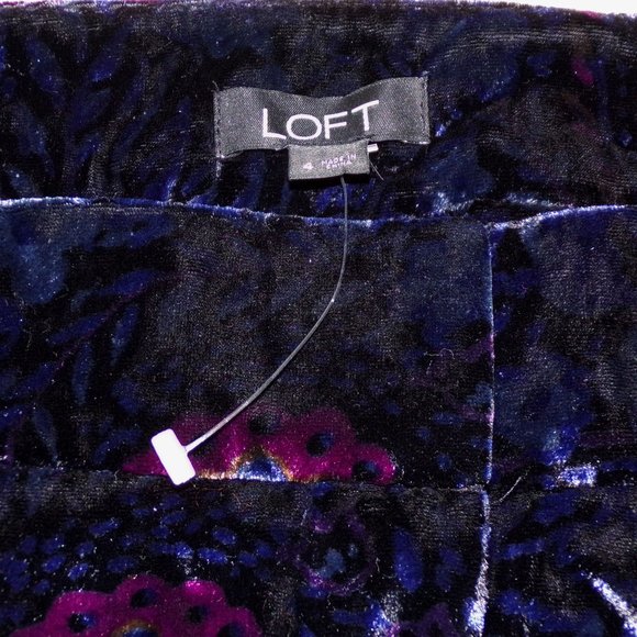 NWOT LOFT Slim Paisley Print Velvet Pants - Picture 6 of 6